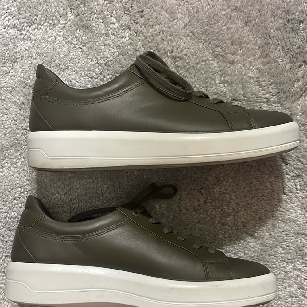 Ecco sneakers